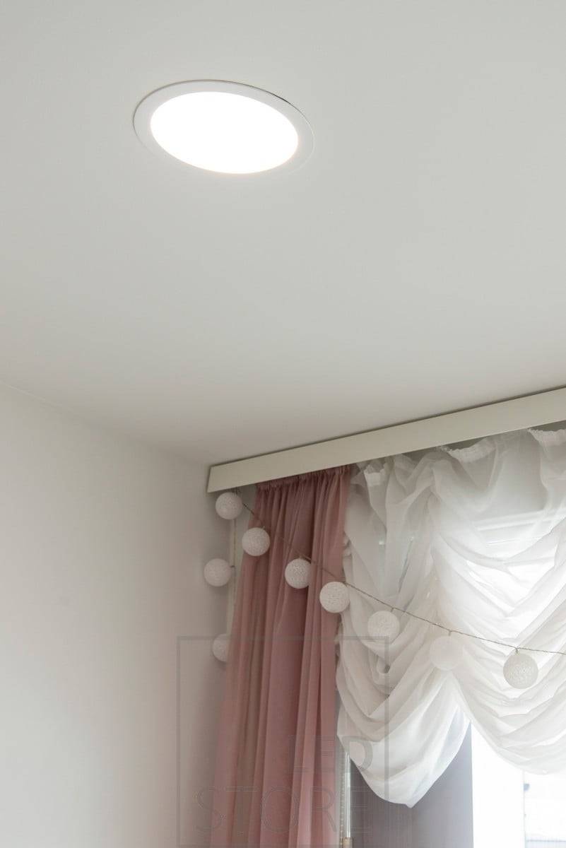 Panneau led circulaire pour un éclairage général de haute qualité. Le plafond led 240 UPPOAVA, 17W est un luminaire multifonctionnel pour l'intérieur et l'extérieur. Ledstore.fi